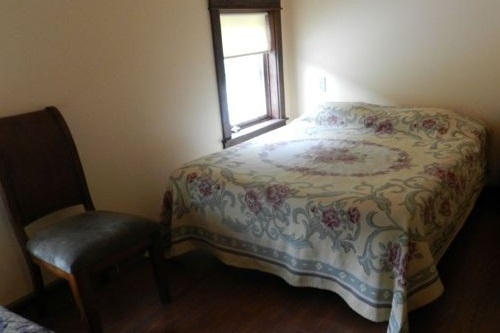 Gilpatricks Hotel Chitina 003
